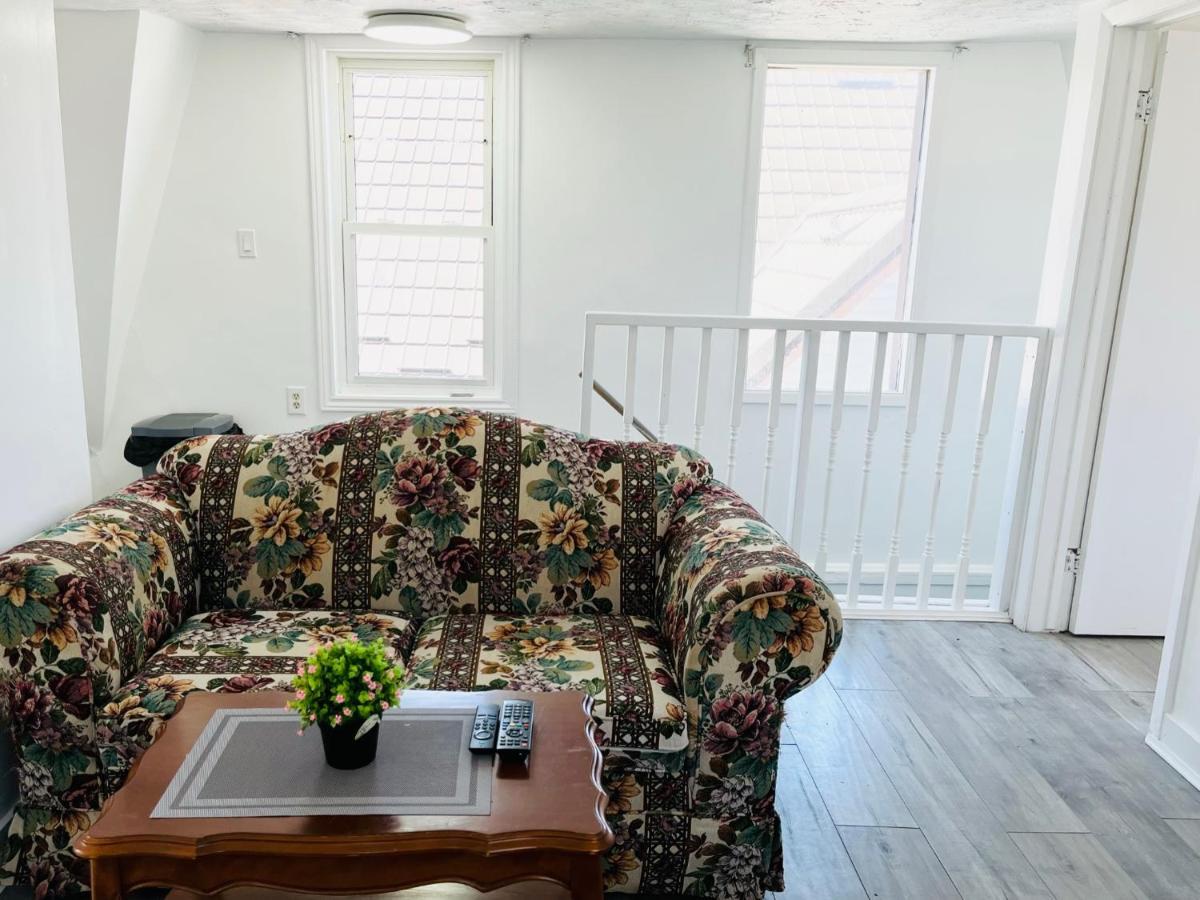 Holiday home Walk To The Falls! Your Vacation In Niagara Falls